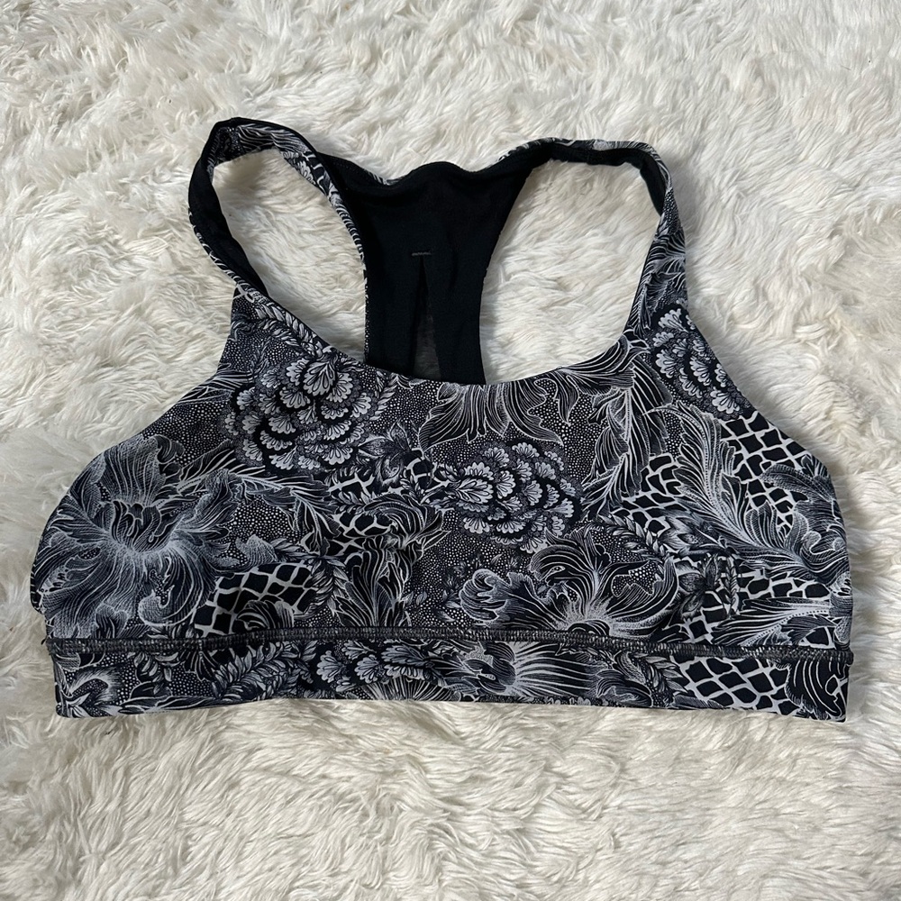 Lululemon Energy Bra - Size 10